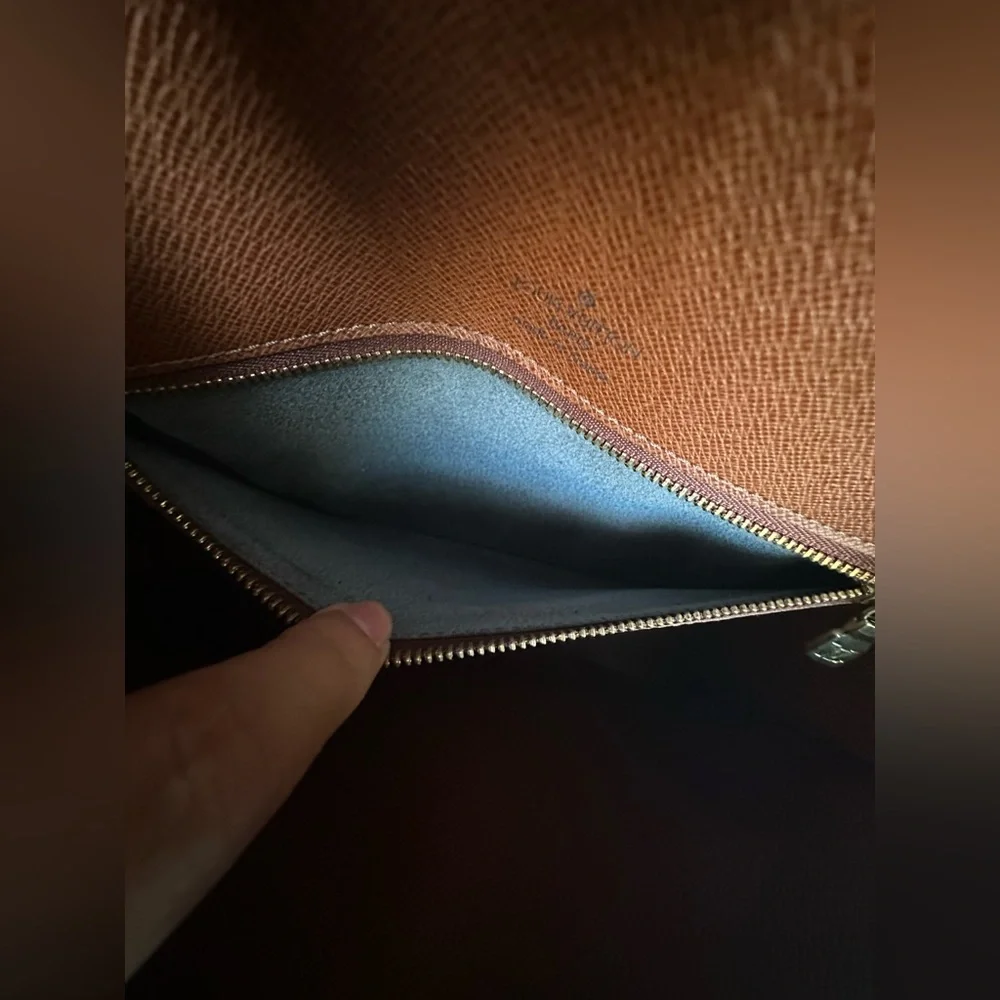 Louis Vuitton St Cloud Monogram GM - Picture 9 of 16